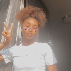 Meet your Posher, Amira